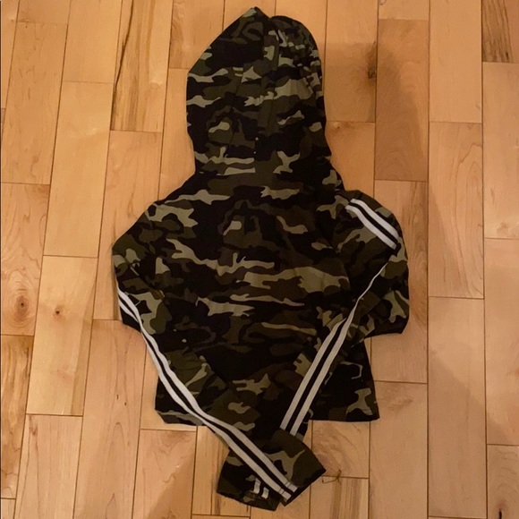 Small cropped camo sweater - Picture 5 of 6